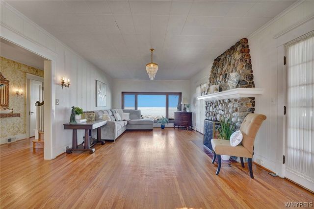 4998 Lake Shore Road, Hamburg, NY 14075