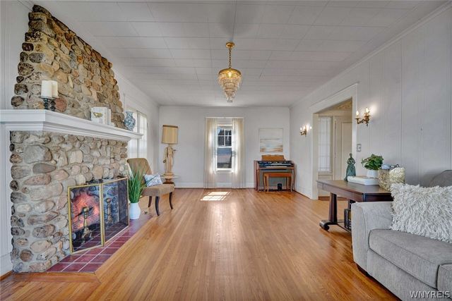 4998 Lake Shore Road, Hamburg, NY 14075