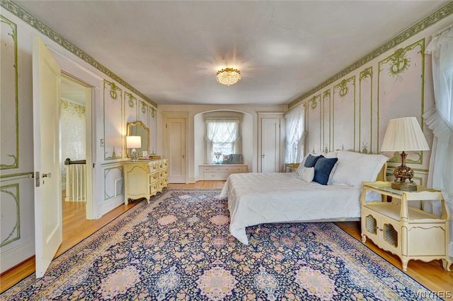 4998 Lake Shore Road, Hamburg, NY 14075