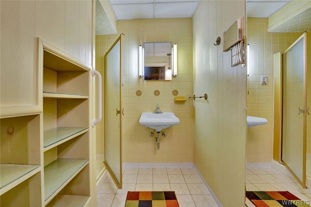 4998 Lake Shore Road, Hamburg, NY 14075