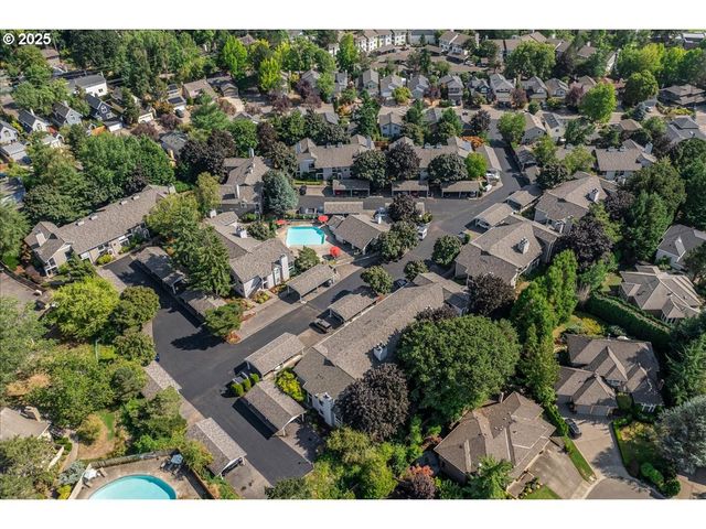 86 KINGSGATE Rd 22, Lake Oswego, OR 97035