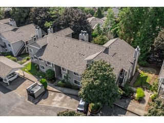 86 KINGSGATE Rd 22, Lake Oswego, OR 97035