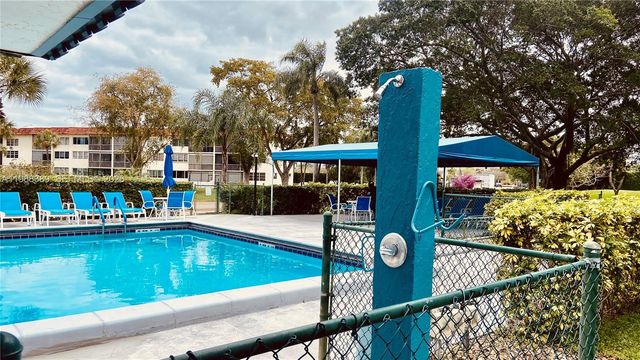671 S Hollybrook Drive 104, Pembroke Pines, FL 33025