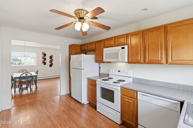 39 Corinth Place, Toms River, NJ 08755
