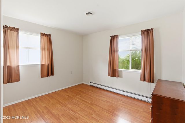 39 Corinth Place, Toms River, NJ 08755