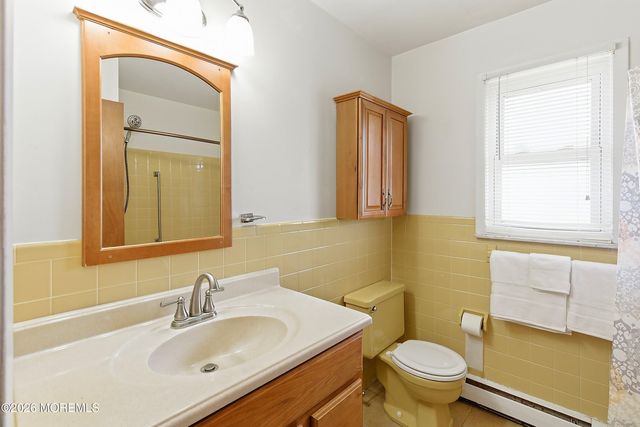 39 Corinth Place, Toms River, NJ 08755