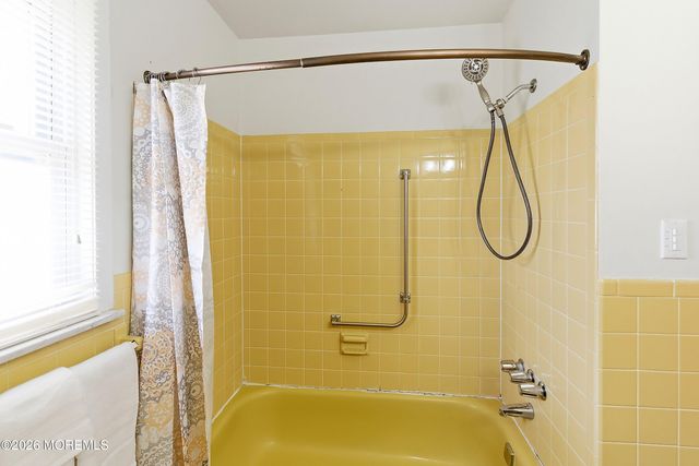 39 Corinth Place, Toms River, NJ 08755