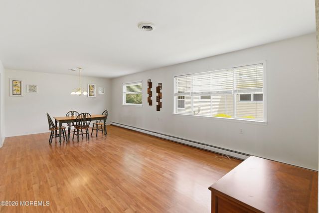 39 Corinth Place, Toms River, NJ 08755