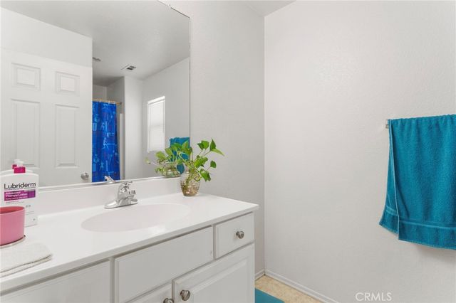 16029 White Mountain, Victorville, CA 92394