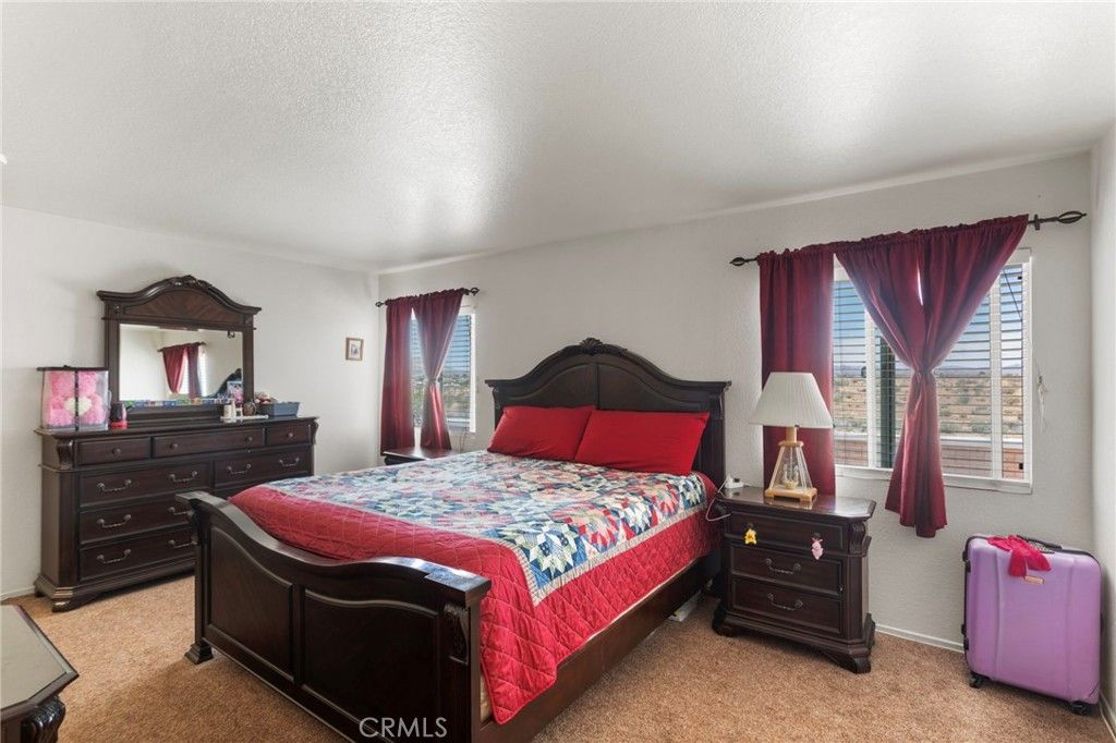 Image 11 of property listing at 16029 White Mountain, Victorville, CA 92394