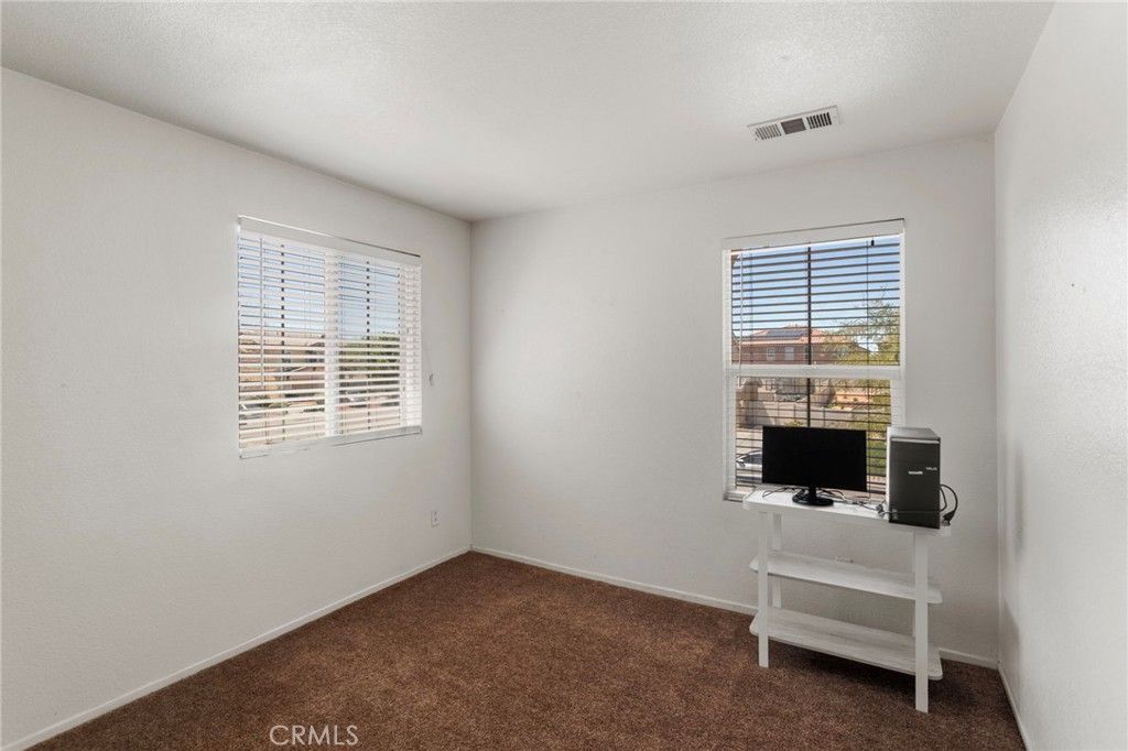 Image 16 of property listing at 16029 White Mountain, Victorville, CA 92394