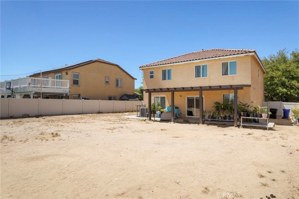 Image 19 of property listing at 16029 White Mountain, Victorville, CA 92394