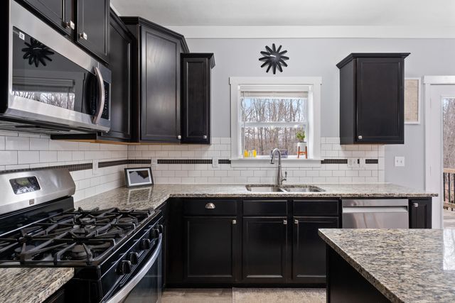 9326 Trafalgar Drive SE, Alto, MI 49302