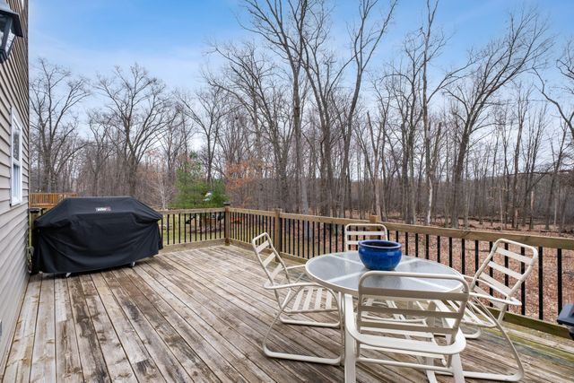 9326 Trafalgar Drive SE, Alto, MI 49302