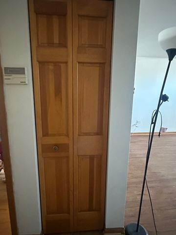 1942 Heron Avenue B, Schaumburg, IL 60193