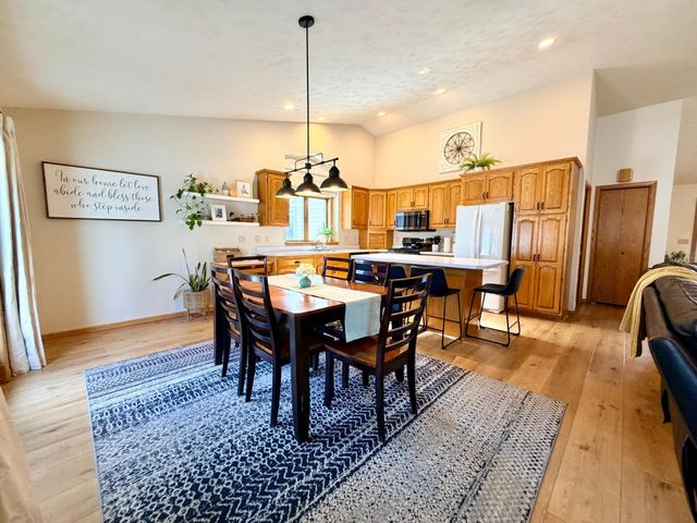 867 Briarwood Drive, Worthington, MN 56187