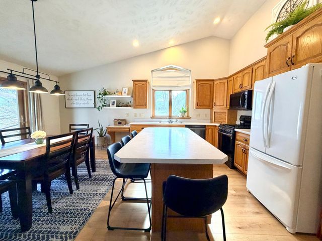 867 Briarwood Drive, Worthington, MN 56187