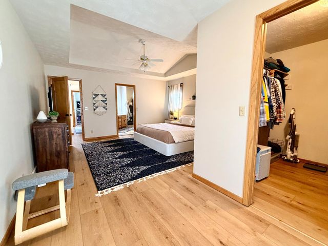 867 Briarwood Drive, Worthington, MN 56187