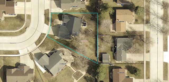 867 Briarwood Drive, Worthington, MN 56187