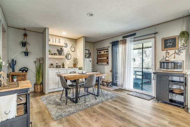 344 Hometown Way, Springtown, TX 76082