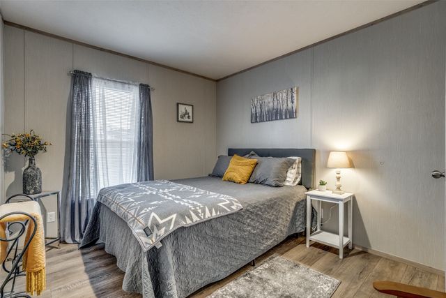 344 Hometown Way, Springtown, TX 76082