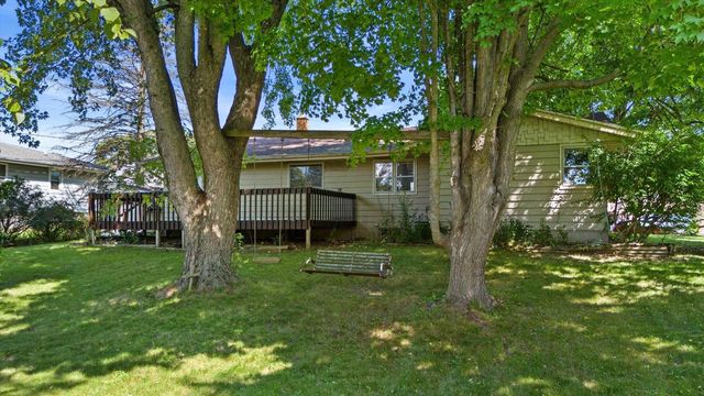 1915 Miller STREET, West Bend, WI 53095