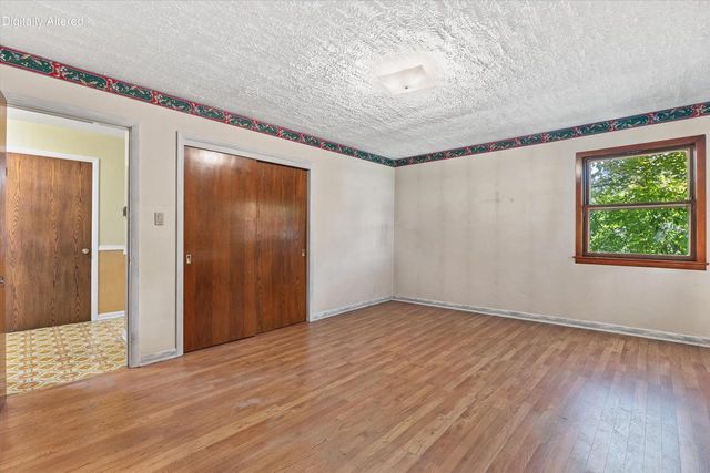 1915 Miller STREET, West Bend, WI 53095