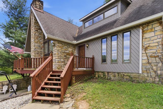 55 Woodland Cove, Waynesburg, KY 40489