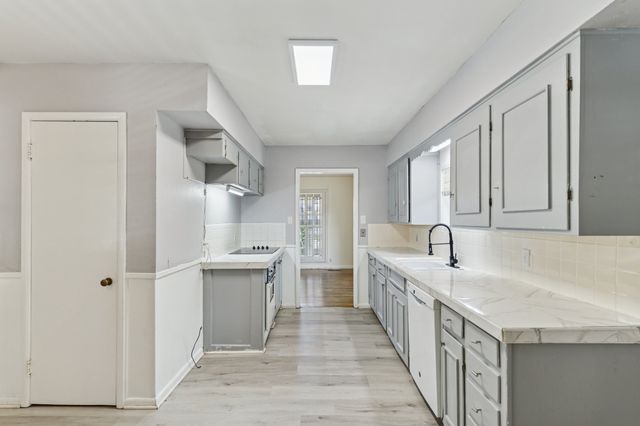 1401 Bluebonnet Trail, Arlington, TX 76013