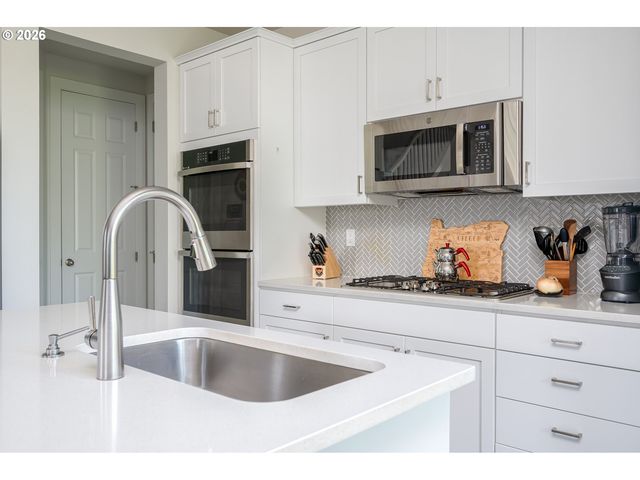 6675 Sw BRISBAND St, Wilsonville, OR 97070