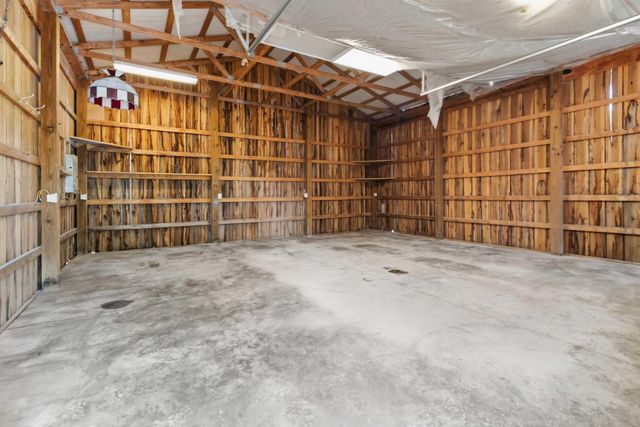 196 Cecil Smith Road, Hustonville, KY 40437