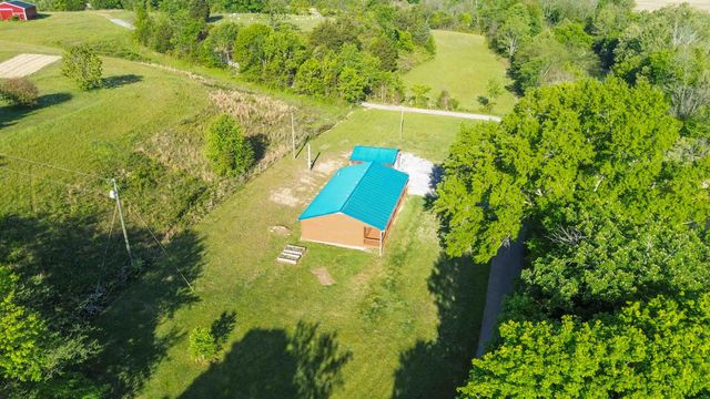 196 Cecil Smith Road, Hustonville, KY 40437