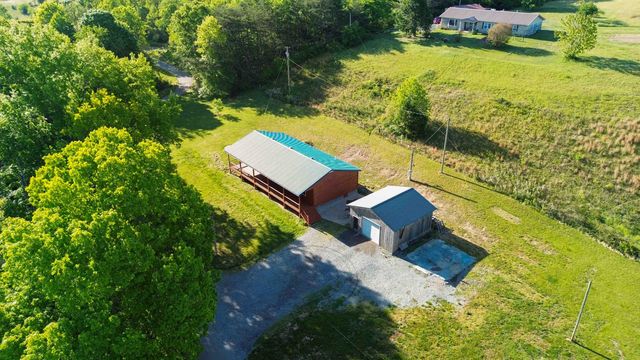 196 Cecil Smith Road, Hustonville, KY 40437