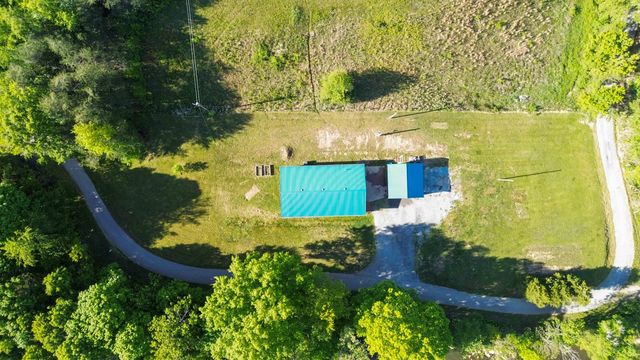 196 Cecil Smith Road, Hustonville, KY 40437