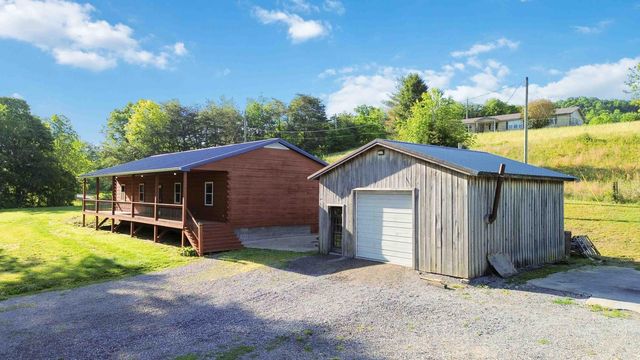 196 Cecil Smith Road, Hustonville, KY 40437