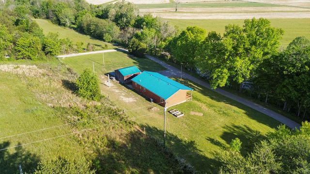 196 Cecil Smith Road, Hustonville, KY 40437
