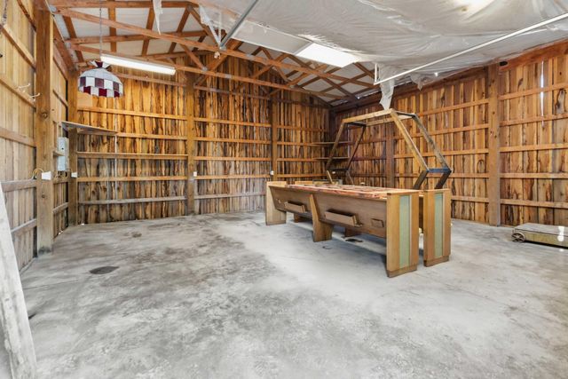 196 Cecil Smith Road, Hustonville, KY 40437