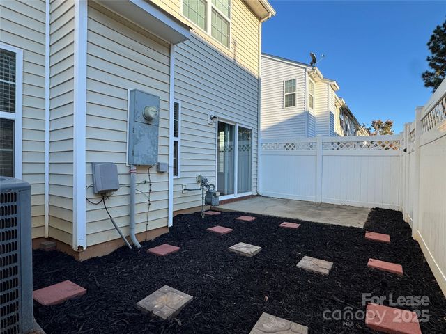 10560 Bunclody Drive, Charlotte, NC 28213