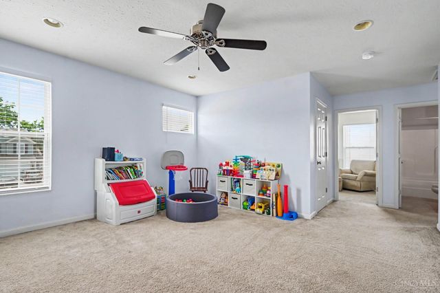 707 Holland Court, Trenton, OH 45067