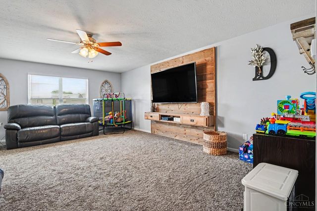 707 Holland Court, Trenton, OH 45067