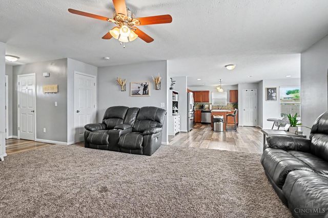 707 Holland Court, Trenton, OH 45067
