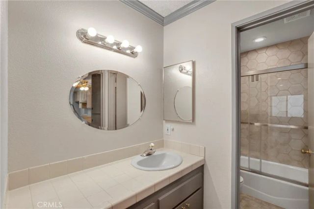 5460 White Oak B103, Encino, CA 91316