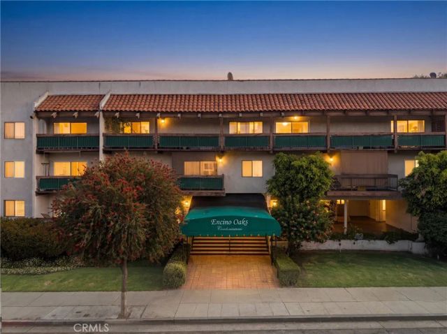5460 White Oak B103, Encino, CA 91316