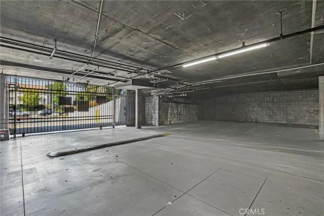 5460 White Oak B103, Encino, CA 91316