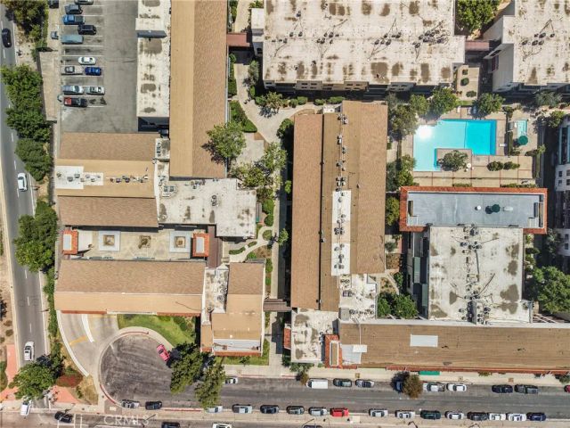 5460 White Oak B103, Encino, CA 91316