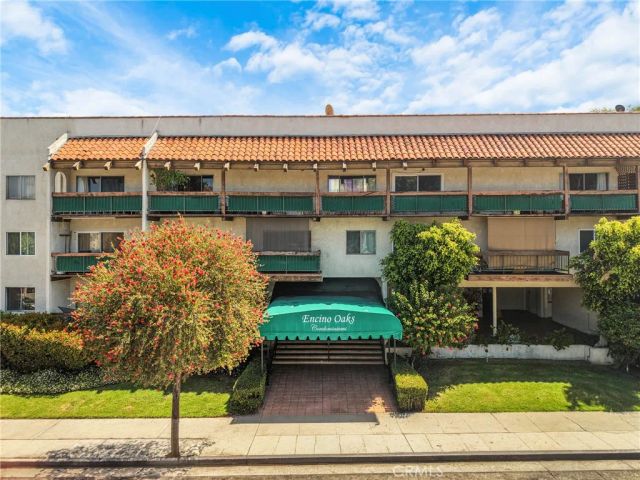 5460 White Oak B103, Encino, CA 91316