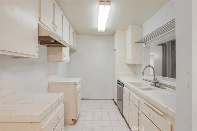 5460 White Oak B103, Encino, CA 91316