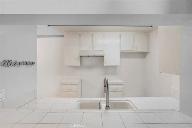 5460 White Oak B103, Encino, CA 91316