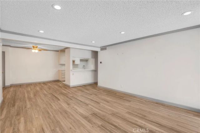 5460 White Oak B103, Encino, CA 91316