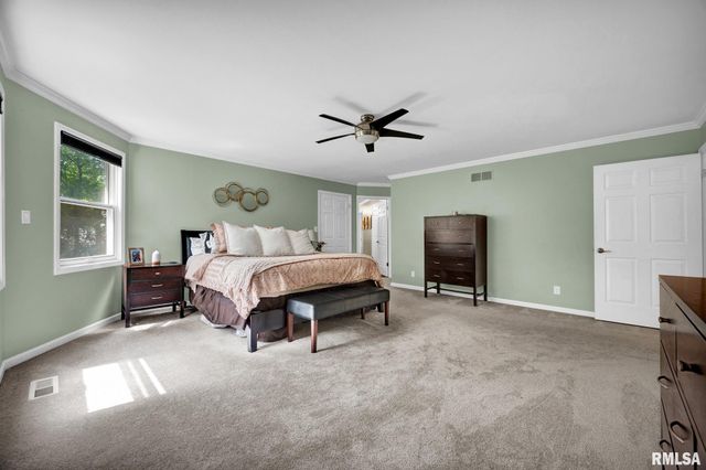 10539 N SLEEPY HOLLOW Road, Peoria, IL 61615